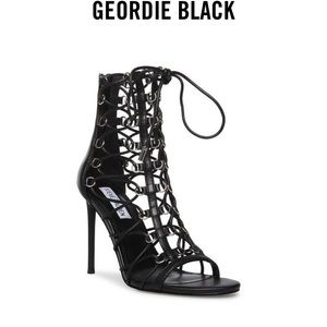 STEVE MADDEN BLACK GEORDIE HEELS